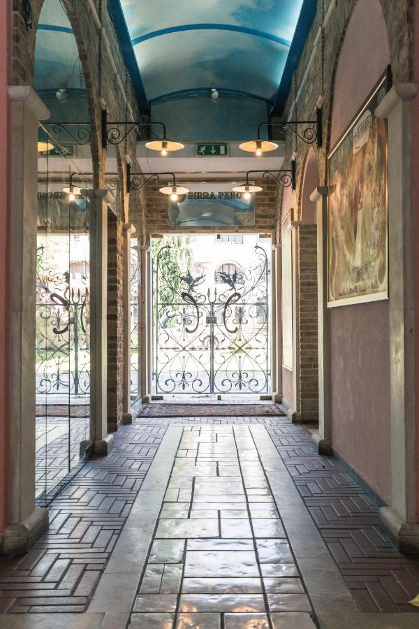 Il Castello Di Perano酒店 外观 照片